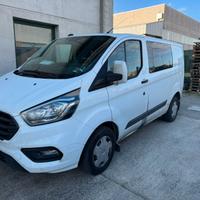 Ford Transit Custom 6 Posti Autocarro