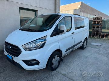 Ford Transit Custom 6 Posti Autocarro