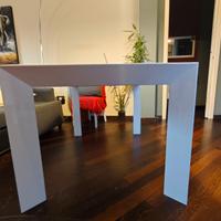Tavolo bianco da interno allungabile