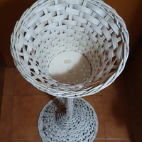 Alzata in vimini per addobbi floreali o per piante