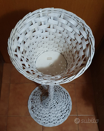 Alzata in vimini per addobbi floreali o per piante