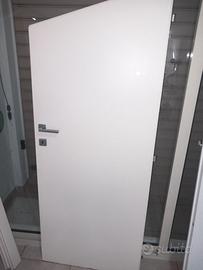 porta a battente sgabuzzini sottoscala sottotetti