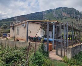 CASA INDIPENDENTE A CARINI