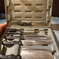 Set di coltelli con valigetta