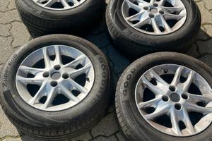 4 cerchi con gomme estive 185/65R14