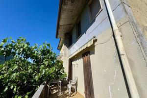 CASA SEMINDIPENDENTE A ALBINO