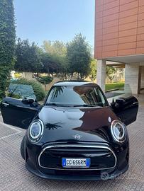 Mini Cooper 1.5 cambio automatico