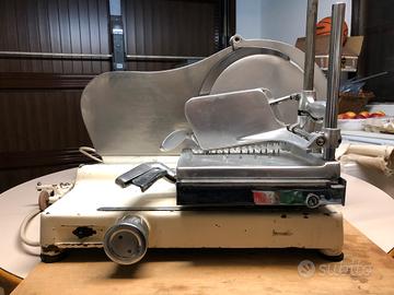 Affettatrice lario sharpblade 30cm 380v