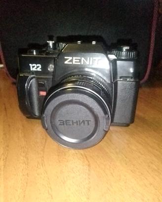 Macchina fotografica analogica Zenit