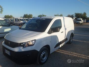 Peugeot Partner furgone maxi 3 posti