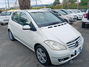 Mercedes-benz A 180 160 CDI AUTOMATIC Premium