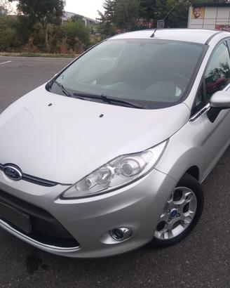 Ford Fiesta 1.4 97cv 5 porte Bz.- GPL Titanium xne