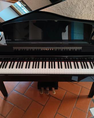 YAMAHA Clavinova CLP-465GP Grand Piano