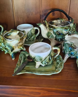 Set tazzine  porcellana a forma conchiglia