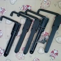 3 Ferma scuri o ferma persiane a molla