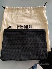 Pochette fendi outlet uomo