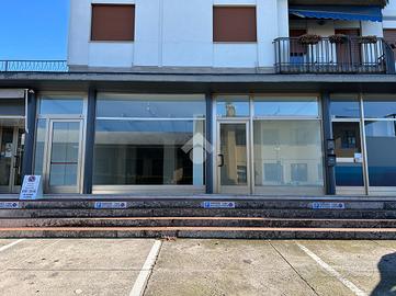 NEGOZIO A VALDOBBIADENE