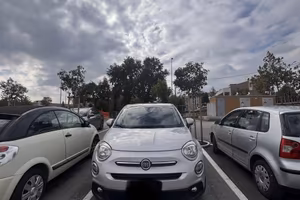 Fiat 500 x grigia