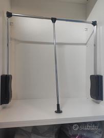 Appendiabiti con saliscendi per armadio