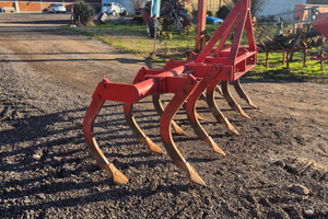 Ripuntatore estirpatore ripper per trattore