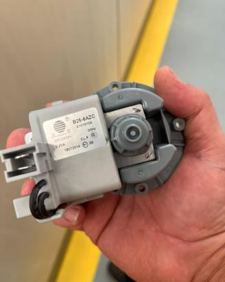 Pompa  scarico per Lavatrice candy/hoover B25-6AZC