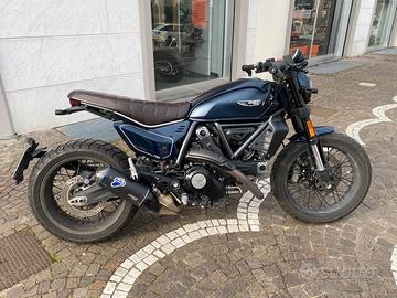 Ducati Scrambler 800 Night Shift - 2025