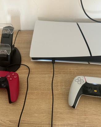PlayStation 5, due Joystick e ricarica Joystick