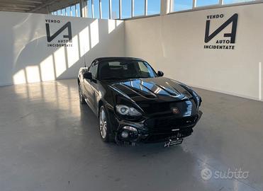 Fiat 124 spider incidentata