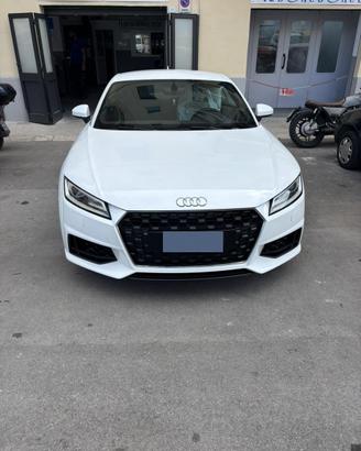 Audi tt 40 tsfi