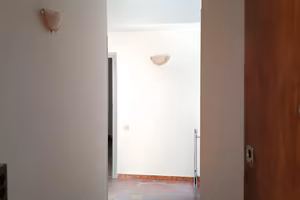 Luminoso Trilocale semiarredato, zona semicentrale