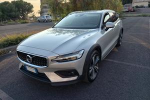 Volvo V60 Cross Country D4