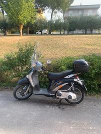 Scooter liberty 200