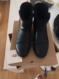 UGG in vera pelle neri