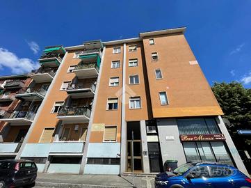 3 LOCALI A MONZA