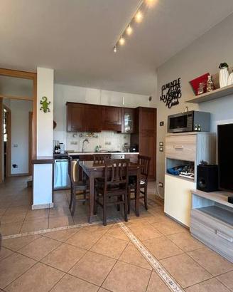 Appartamento di 85 m² con 3 locali e box auto a Ri