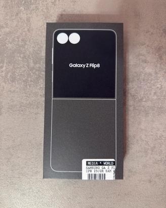 SIGILLATO Samsung galaxy Z flip 8 256gb. Garanzia