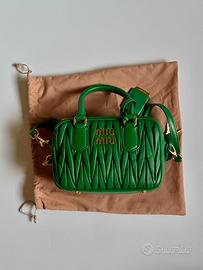 Borsa bauletto micro Miu Miu 5BB123 in nappa mango
