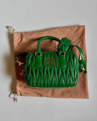Borsa bauletto micro Miu Miu 5BB123 in nappa mango