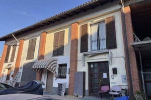 Immobile in asta di 55 m² con 1 locale e box auto 