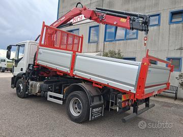 IVECO 140E21 + GRU AV809 E CASSONE RIBALTABILE