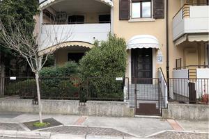 BILOCALE IN ZONA CENTRALE