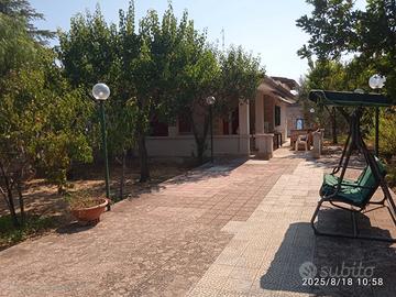 Villa indipendente con giardino a Quasano