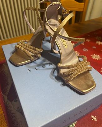 Décolleté e Borsa Albano