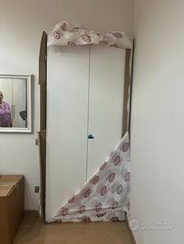 Porta bianca a libro