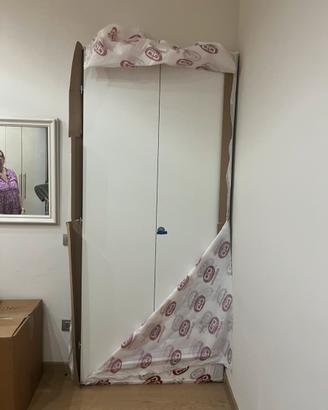Porta bianca a libro