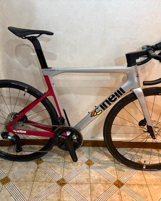 Cinelli Pressure 2 Shimano Ultegra 12v Di2 2025