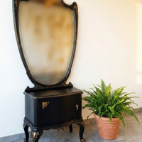 Set Comodino e Specchio di Design