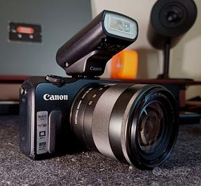 Canon EOS M Kit Completo 18-55 + Batterie Extra +