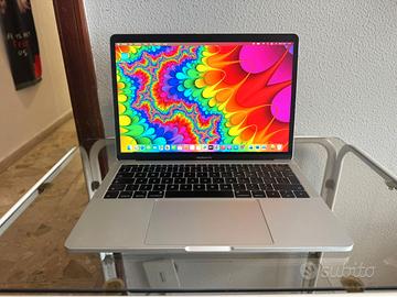 APPLE MACBOOK PRO I5 16GB DI RAM DISPLAY 2560X1600