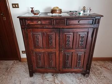 Credenza alta